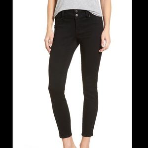 1822 Denim Black Skinny Jeans